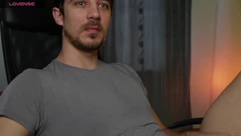 Snapshot of mrgreeneyes01 chatting on 30, 1, 2025 juan luis online show from 30, 1, 2025