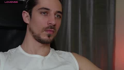 Snapshot of mrgreeneyes01 chatting on 2, 2, 2025 juan luis online show from 2, 2, 2025
