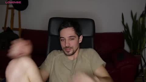 Snapshot of mrgreeneyes01 chatting on 4, 2, 2025 juan luis online show from 4, 2, 2025