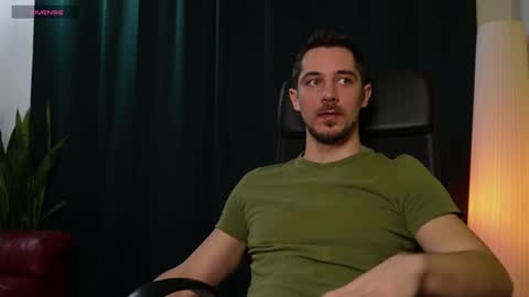 Snapshot of mrgreeneyes01 chatting on 13, 2, 2025 juan luis online show from 13, 2, 2025