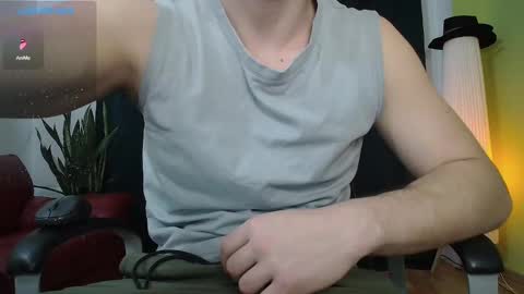Snapshot of mrgreeneyes01 chatting on 25, 2, 2025 juan luis online show from 25, 2, 2025
