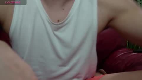 Snapshot of mrgreeneyes01 chatting on 8, 3, 2025 juan luis online show from 8, 3, 2025