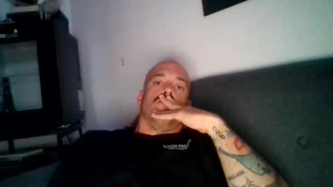 Snapshot of mrhames2020 chatting on 25, 4, 2026 mrhames2020 online show from 25, 4, 2026