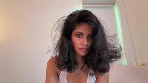 Snapshot of mriea_ chatting on 27, 4, 2026 mriea_ online show from 27, 4, 2026