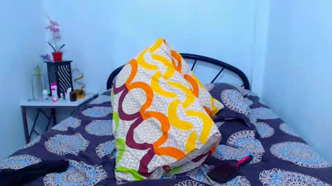 mrladybunnycock online show from 18, 12, 2025