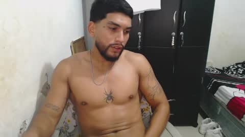 Snapshot of mrlevrone1 chatting on 31, 5, 2026 Mrlevrone1 online show from 31, 5, 2026