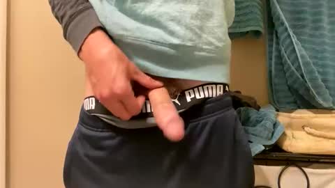 Snapshot of mrmeltyourheart chatting on 19, 4, 2026 James online show from 19, 4, 2026