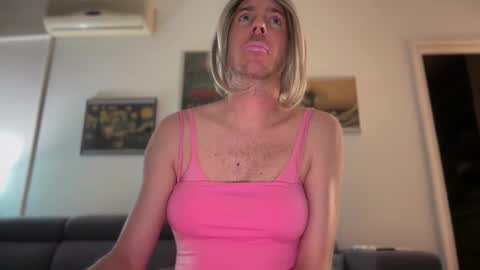 TaleOfLaura online show from 5, 4, 2026