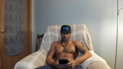 Snapshot of mromg007 chatting on 4, 3, 2026 mromg007 online show from 4, 3, 2026