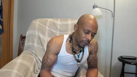 Snapshot of mromg007 chatting on 15, 4, 2026 mromg007 online show from 15, 4, 2026