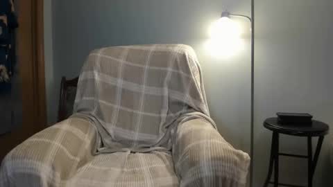 Snapshot of mromg007 chatting on 22, 4, 2026 mromg007 online show from 22, 4, 2026