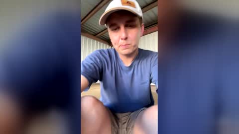 Snapshot of mrpittslee chatting on 24, 4, 2026 mrpittslee online show from 24, 4, 2026