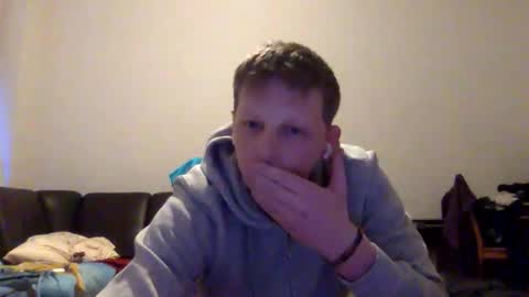 Snapshot of mrredbluefun chatting on 28, 4, 2026 RedBluefun online show from 28, 4, 2026