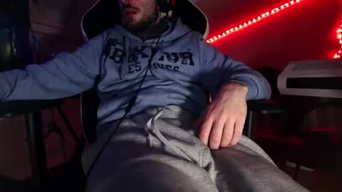 Snapshot of mrrogu3 chatting on 30, 3, 2026 MrRogue online show from 30, 3, 2026