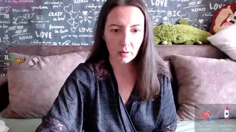 Snapshot of mrs__le chatting on 26, 4, 2026 Lara online show from 26, 4, 2026