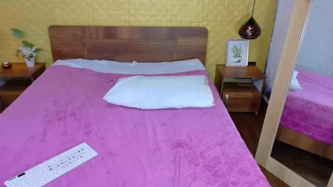 mrs_buttocks online show from 4, 3, 2025