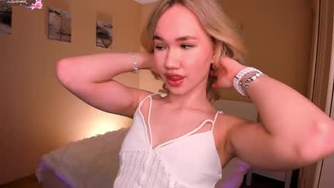 Snapshot of mrs_youwant chatting on 18, 5, 2026 Mia online show from 18, 5, 2026