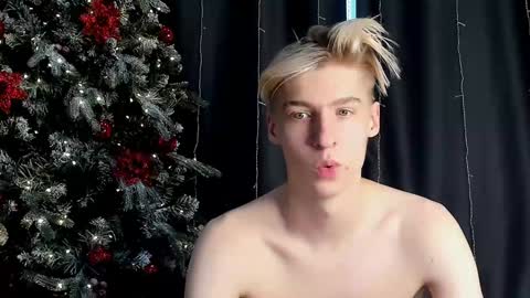 Snapshot of mrsexycum4u chatting on 27, 12, 2024 Adam online show from 27, 12, 2024