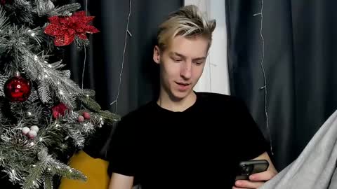Snapshot of mrsexycum4u chatting on 29, 12, 2024 Adam online show from 29, 12, 2024