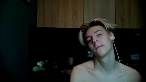 Snapshot of mrsexycum4u chatting on 28, 1, 2025 Adam online show from 28, 1, 2025