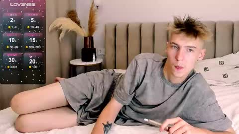 Snapshot of mrsexycum4u chatting on 10, 10, 2025 Adam online show from 10, 10, 2025