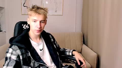 Adam online show from 23, 10, 2025