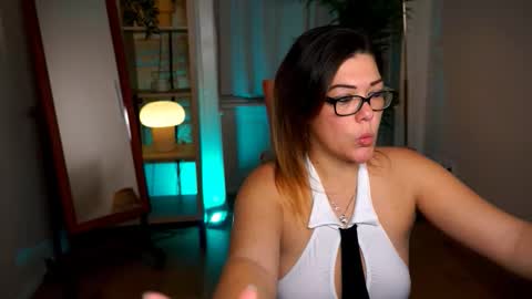 Snapshot of mrsfllowerr chatting on 26, 11, 2025 Tamara online show from 26, 11, 2025