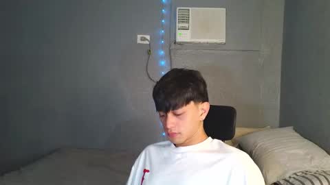 Snapshot of mrshawn95 chatting on 4, 11, 2025 shawn online show from 4, 11, 2025