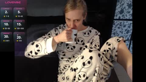 Snapshot of mrsluck chatting on 5, 12, 2024 Sasha online show from 5, 12, 2024