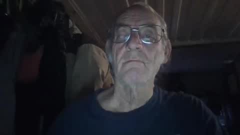 Snapshot of mrsubman chatting on 8, 4, 2026 Chuck online show from 8, 4, 2026