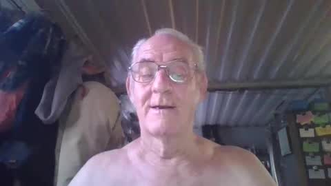 Snapshot of mrsubman chatting on 11, 4, 2026 Chuck online show from 11, 4, 2026