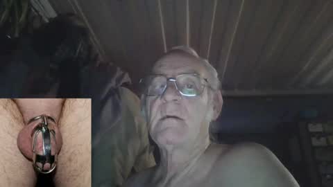Snapshot of mrsubman chatting on 17, 4, 2026 Chuck online show from 17, 4, 2026