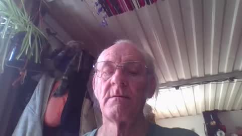 Snapshot of mrsubman chatting on 20, 4, 2026 Chuck online show from 20, 4, 2026