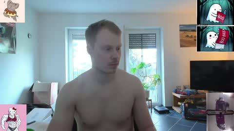 Snapshot of mrzaasch chatting on 28, 4, 2026 Sascha online show from 28, 4, 2026