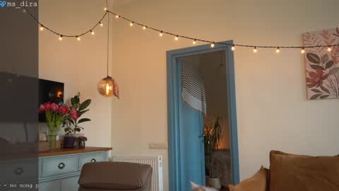 Snapshot of ms_dira chatting on 10, 3, 2026 dira and the riru tribe online show from 10, 3, 2026