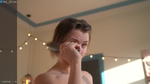 Snapshot of ms_dira chatting on 13, 3, 2026 dira and the riru tribe online show from 13, 3, 2026