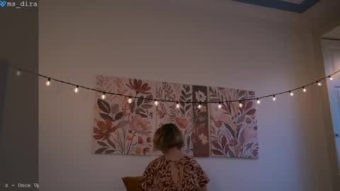 Snapshot of ms_dira chatting on 10, 4, 2026 dira and the riru tribe online show from 10, 4, 2026