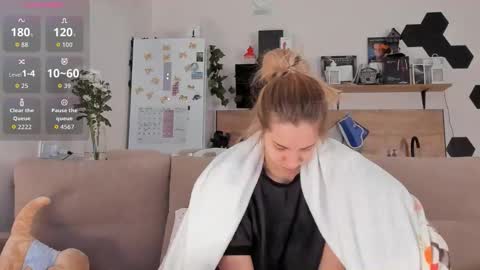 Ms ForYOU online show from 17, 10, 2025