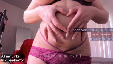 Snapshot of ms_mochii chatting on 25, 1, 2025 R o r i SnapChat heyroriv2 wednesday - sunday Noon oclock mountain - 5pm mountain online show from 25, 1, 2025