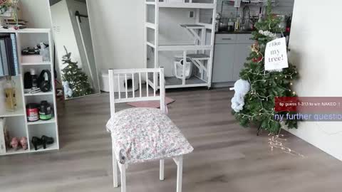 Snapshot of ms_mochii chatting on 10, 10, 2025 R o r i SnapChat heyroriv2 wednesday - sunday Noon oclock mountain - 5pm mountain online show from 10, 10, 2025