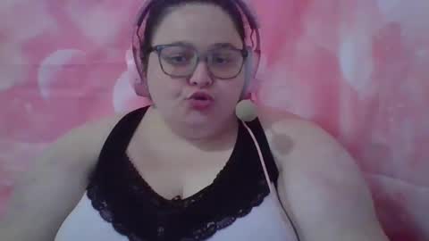 Snapshot of mscamirose15 chatting on 6, 10, 2025 Ms. Cami Rose online show from 6, 10, 2025