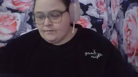 Snapshot of mscamirose15 chatting on 12, 11, 2025 Ms. Cami Rose online show from 12, 11, 2025