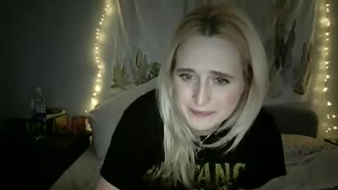 Snapshot of msclairewhatever chatting on 16, 9, 2025 msclairewhatever online show from 16, 9, 2025