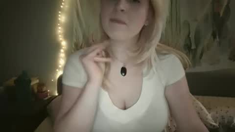 Snapshot of msclairewhatever chatting on 8, 10, 2025 msclairewhatever online show from 8, 10, 2025