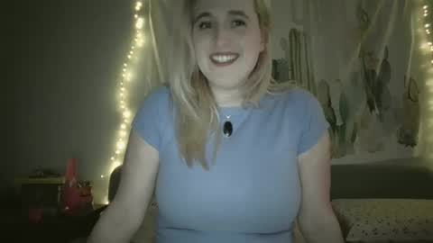 Snapshot of msclairewhatever chatting on 10, 10, 2025 msclairewhatever online show from 10, 10, 2025