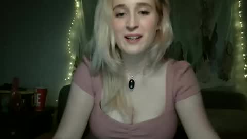 Snapshot of msclairewhatever chatting on 20, 10, 2025 msclairewhatever online show from 20, 10, 2025