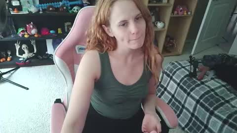 Snapshot of msmallow chatting on 27, 11, 2025 Mallow online show from 27, 11, 2025