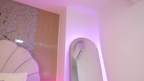 Manuela  online show from 14, 11, 2025