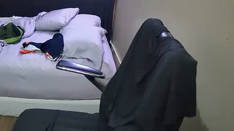 Muffdiver online show from 17, 2, 2025