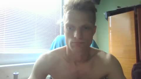 Snapshot of mugis420 chatting on 20, 6, 2026 mugis420 online show from 20, 6, 2026